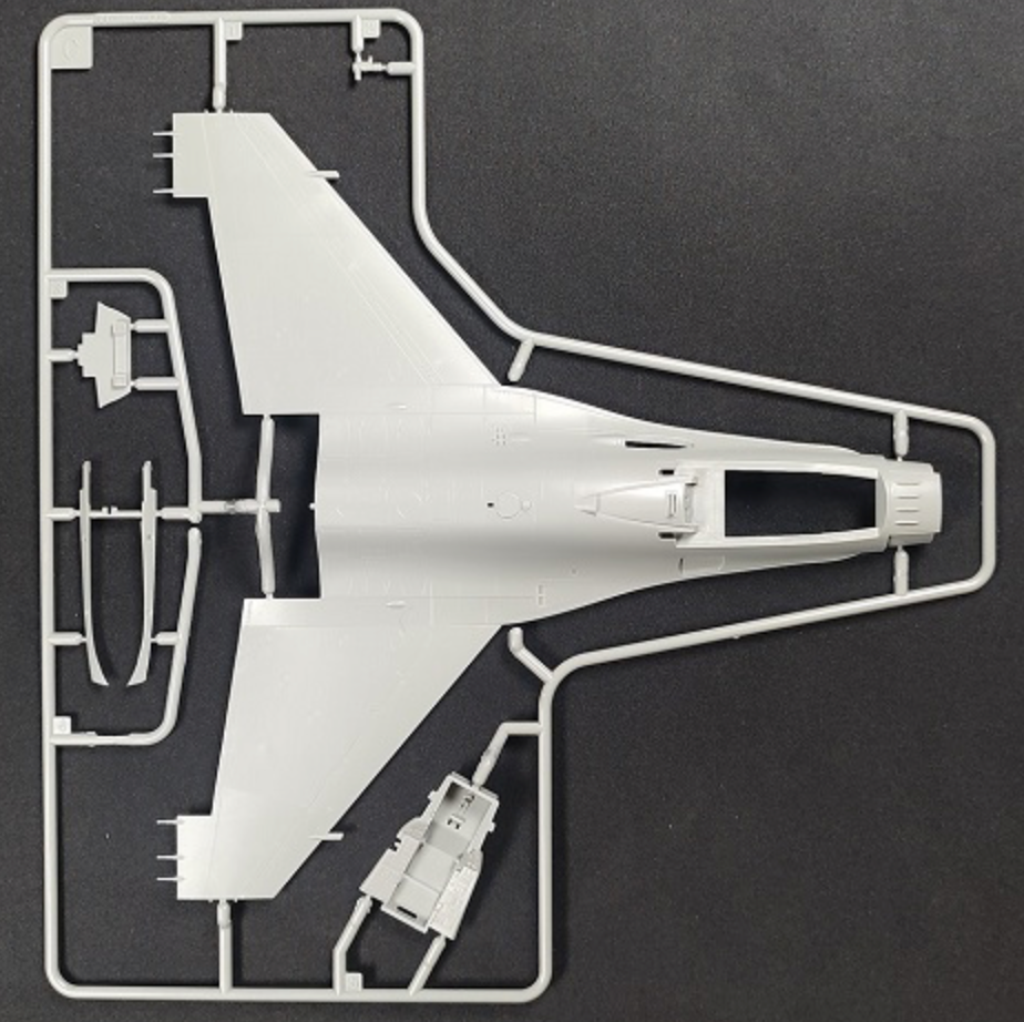 1/48 F-16A MLU NATO Viper (Completely new tooled) (KINETIC K48100)