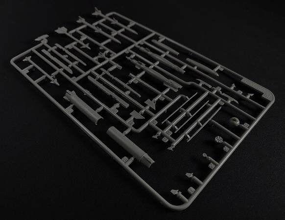 1/48 F/A-18C VFA-27 Royal Maces (KINETIC K48114)