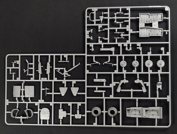 1/48 F/A-18C VFA-27 Royal Maces (KINETIC K48114)