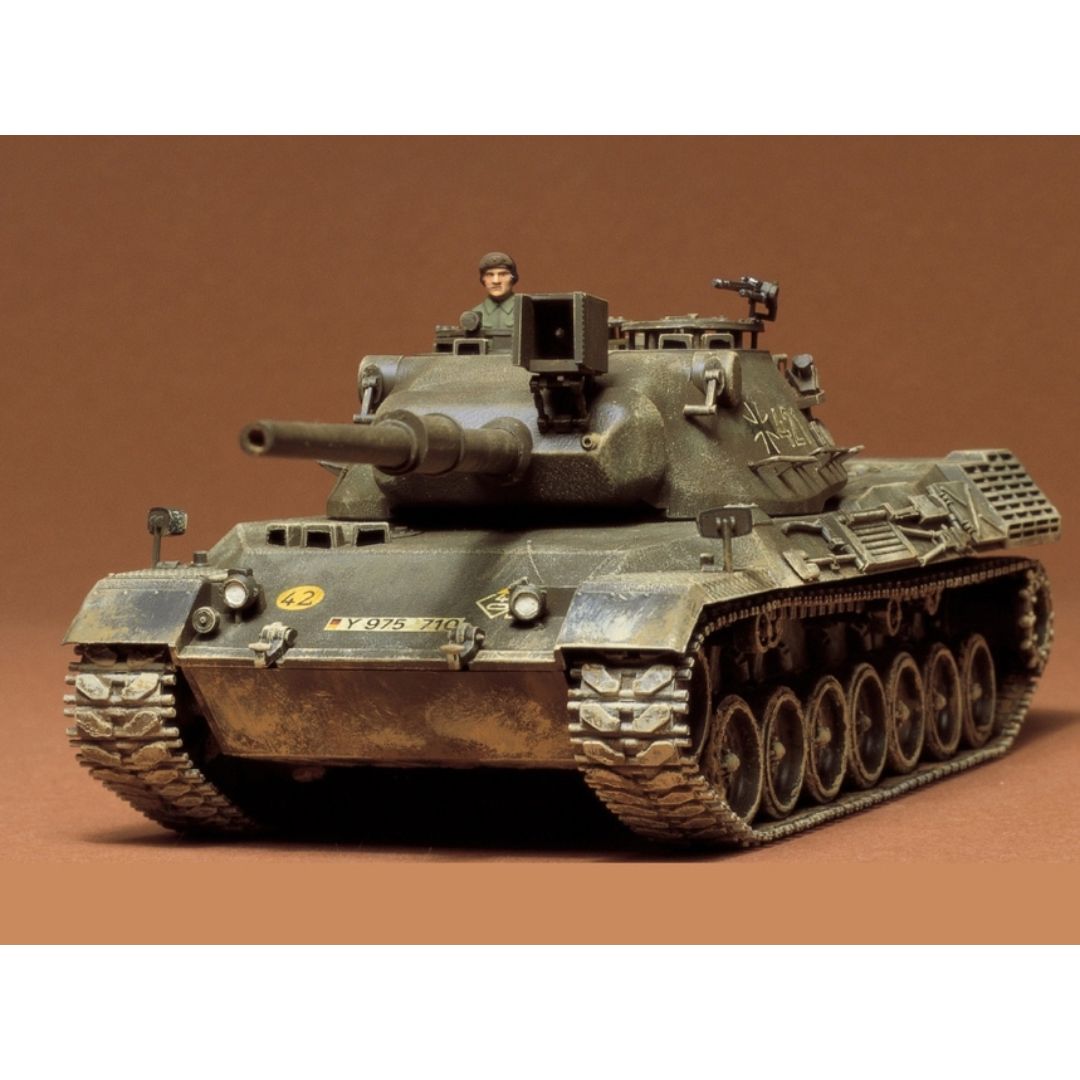 TAMIYA 1/35 West German Leopard Medium Tank (35064)
