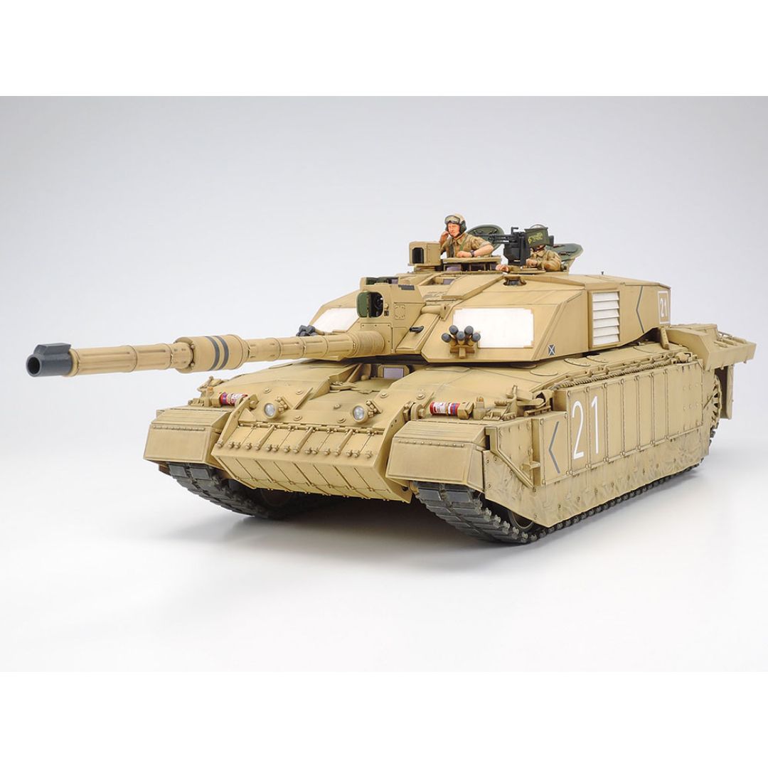 TAMIYA 1/35 British Main Battle Tank Challenger 2 (Desertised) (35274)