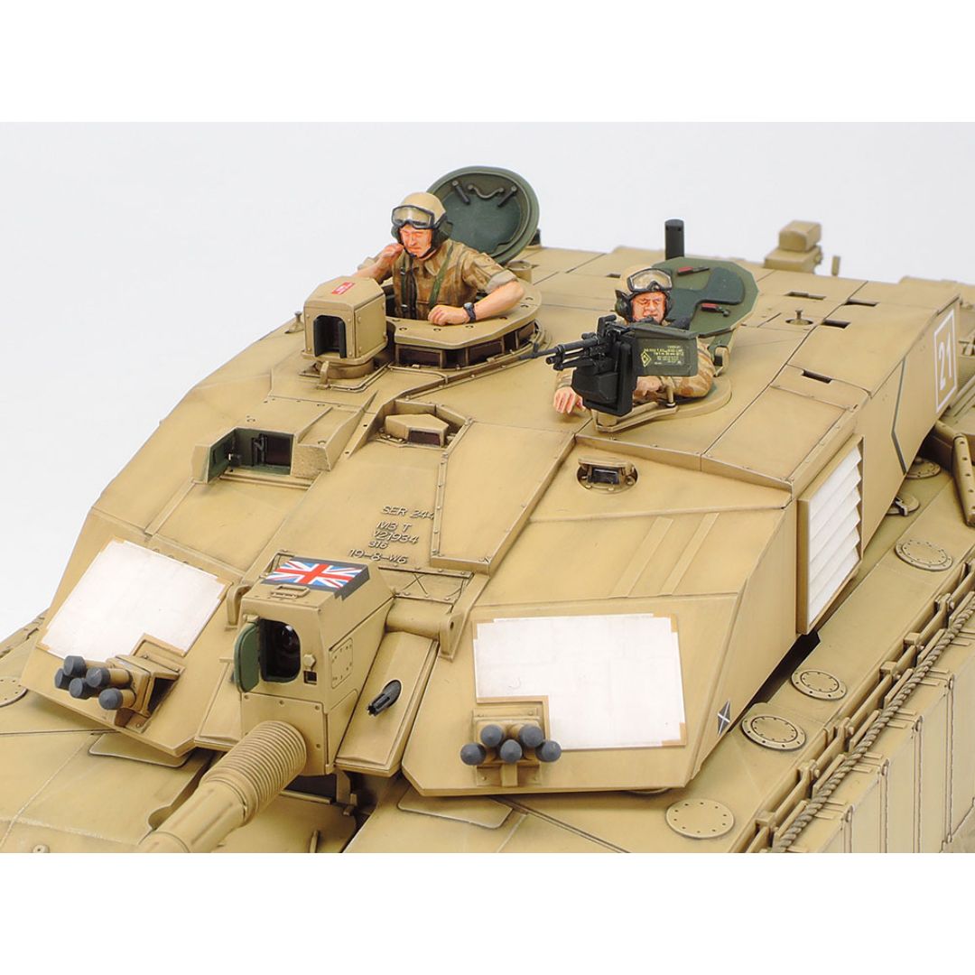 TAMIYA 1/35 British Main Battle Tank Challenger 2 (Desertised) (35274)