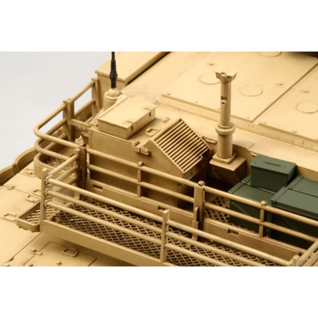 TAMIYA 1/35 U.S. Main Battle Tank M1A2 Sep Abrams Tusk II (35326)