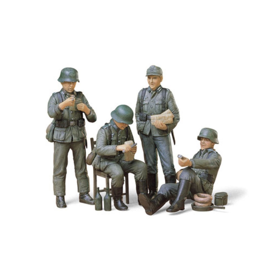 TAMIYA 1/35 Scale German Soldiers At Rest (35129)