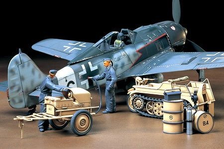 TAMIYA 1/48 German Aircraft Power Supply Unit & Kettenkraftrad (32533)