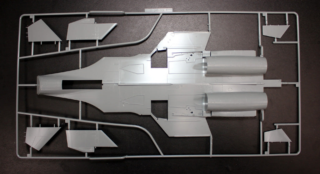1/48 Su-33 Flanker D (KINETIC K48062)
