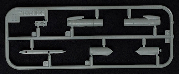 1/48 F/A-18C VFA-27 Royal Maces (KINETIC K48114)