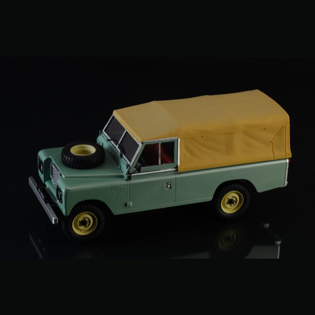 ITALERI 1/24 Land Rover 109 LWB