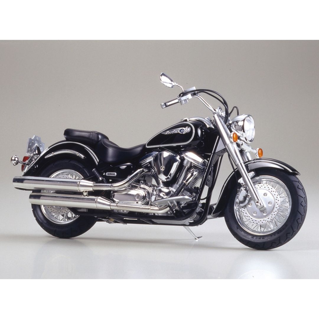 TAMIYA 1/12 Yamaha XV1600 Road Star (14080)