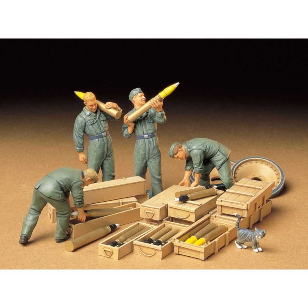 TAMIYA 1/35 German Tank Ammo-Loading Crew (35188)