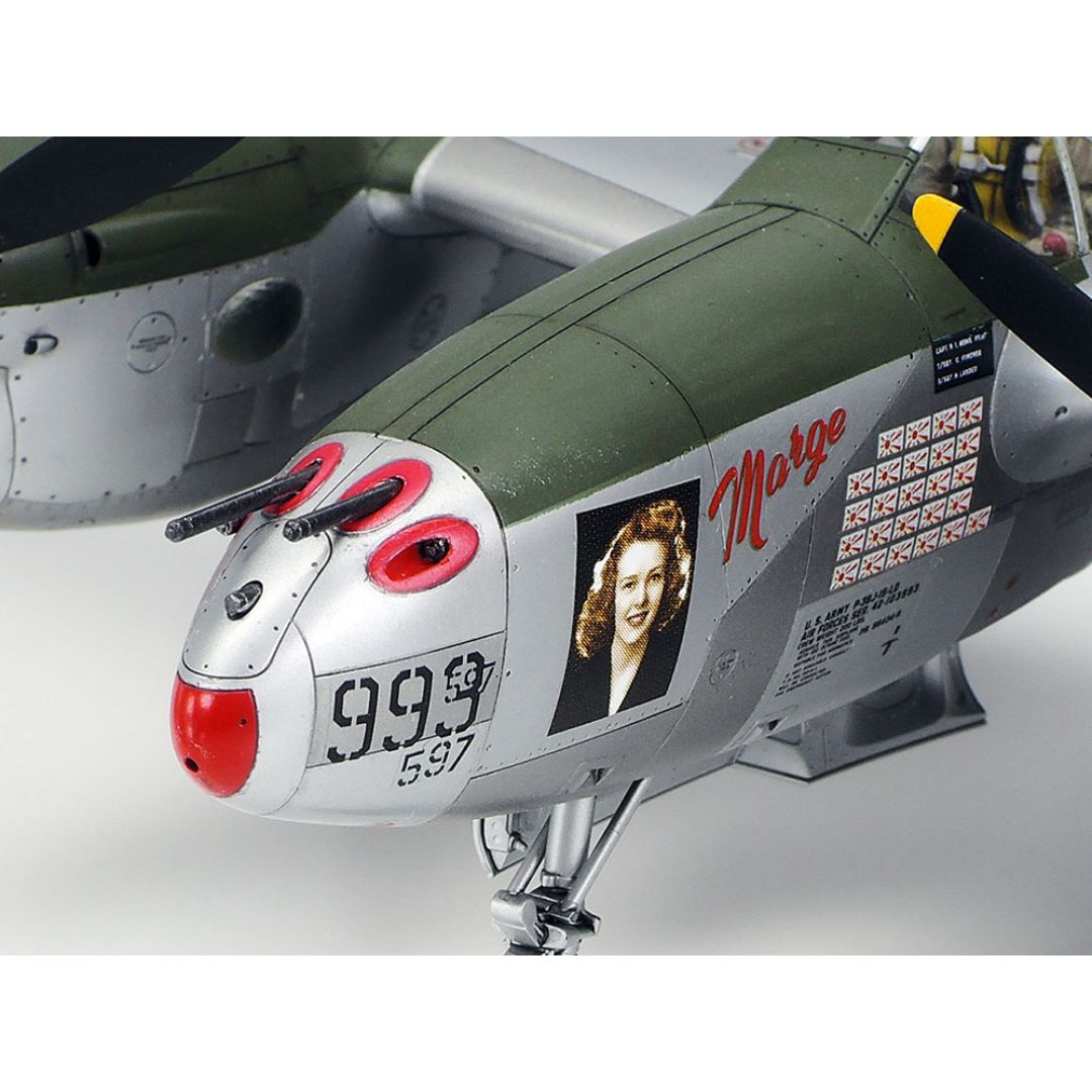 TAMIYA 1/48 Lockheed¨ P-38¨J Lightning¨ (61123)