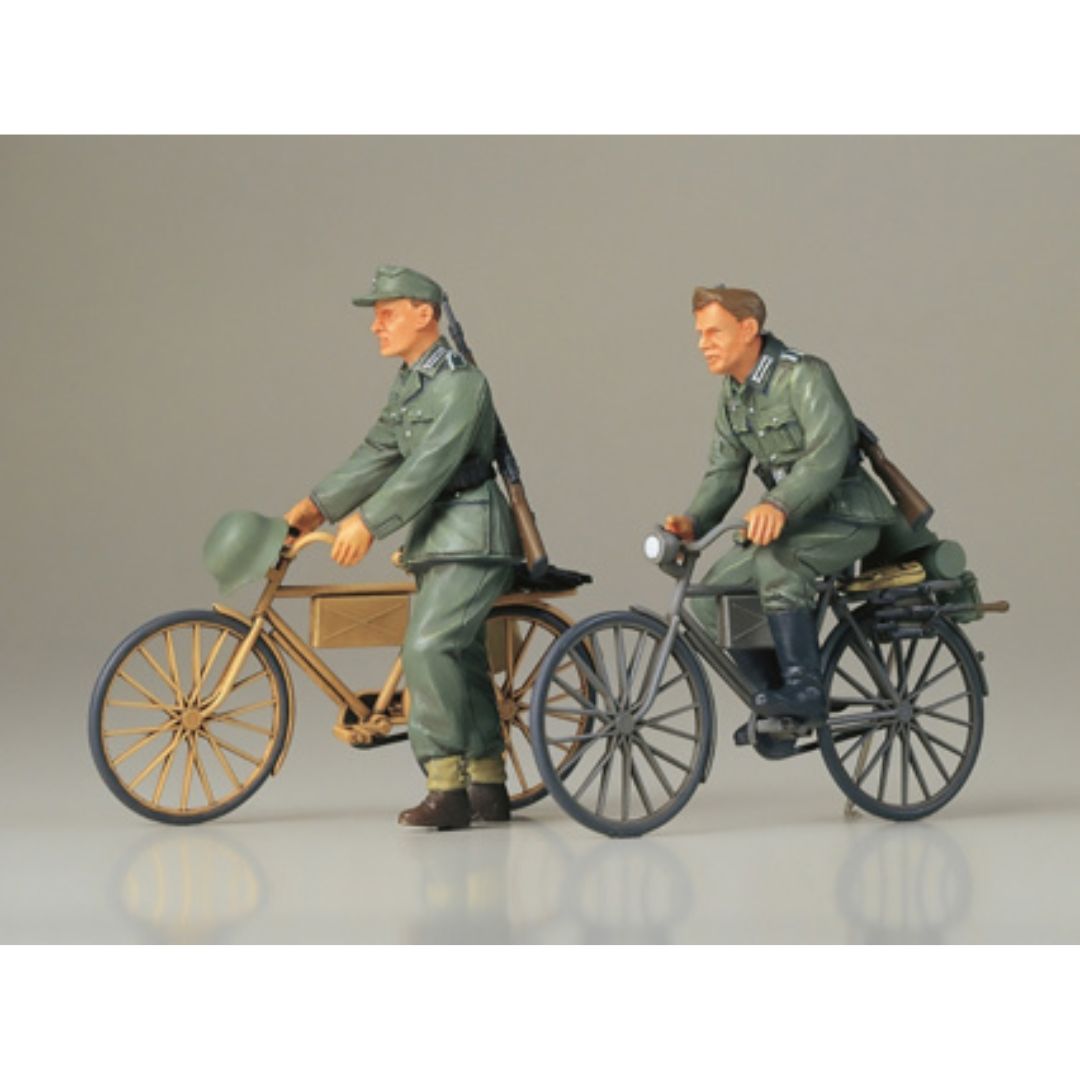 TAMIYA 1/35 German Soldiers With Bicycles (35240)