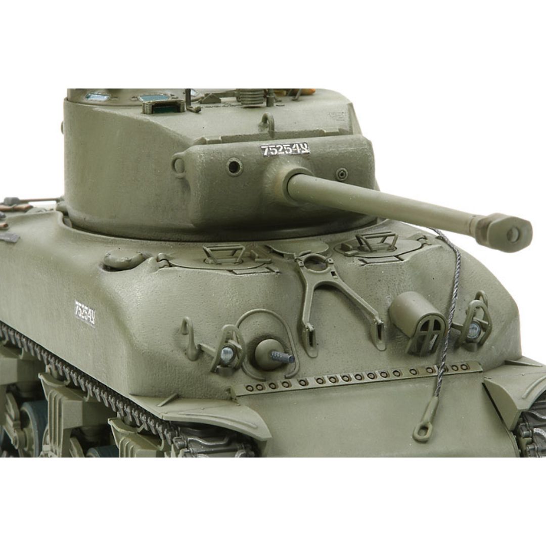TAMIYA 1/35 Scale Israeli Tank M1 Super Sherman (35322)