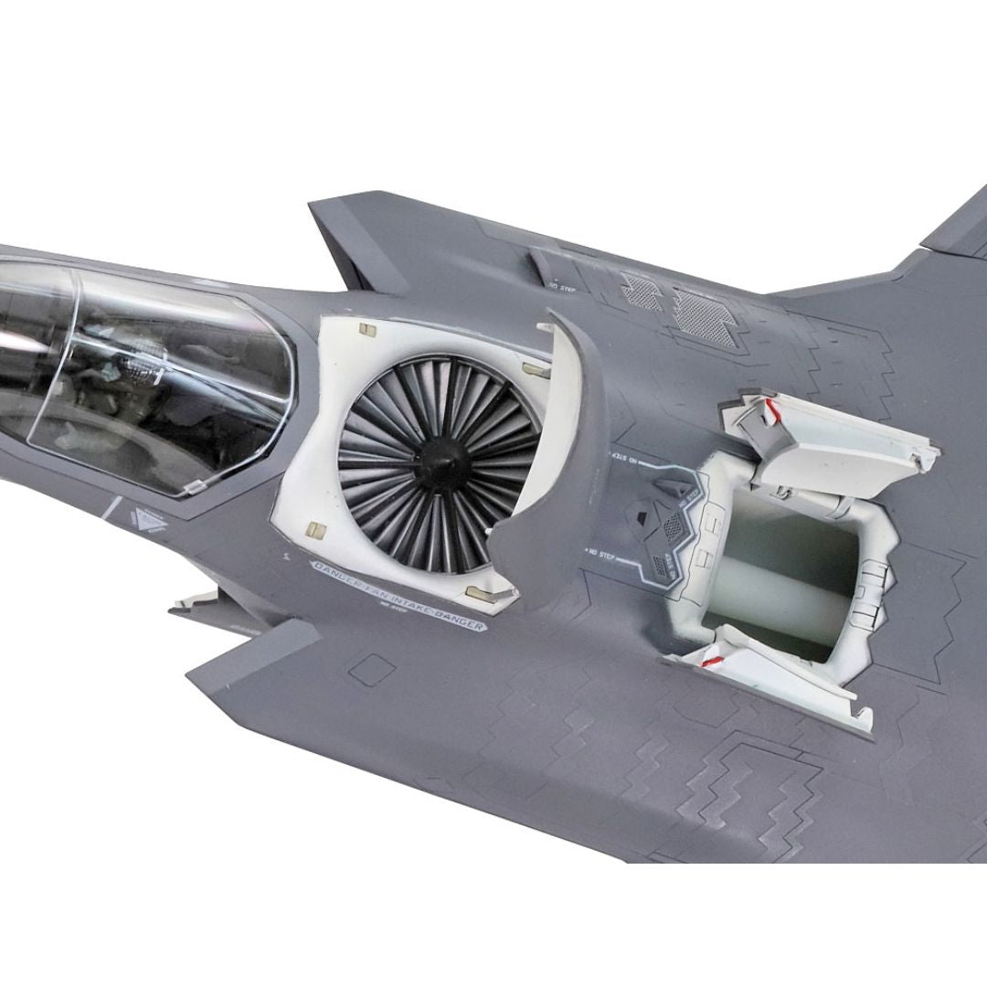 TAMIYA 1/72 Lockheed Martin¨ F-35¨B Lightning II (60793)