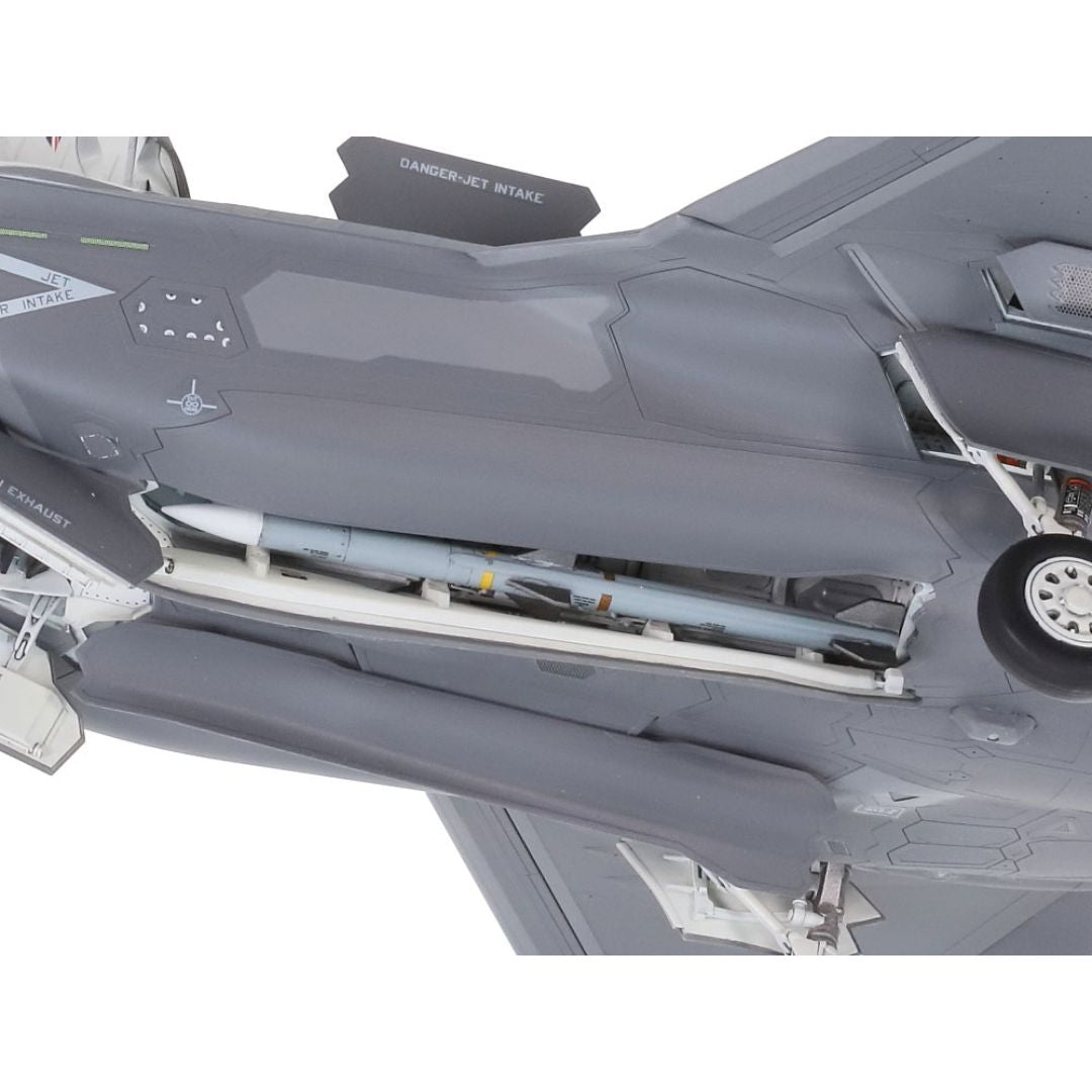 TAMIYA 1/72 Lockheed Martin¨ F-35¨B Lightning II (60793)