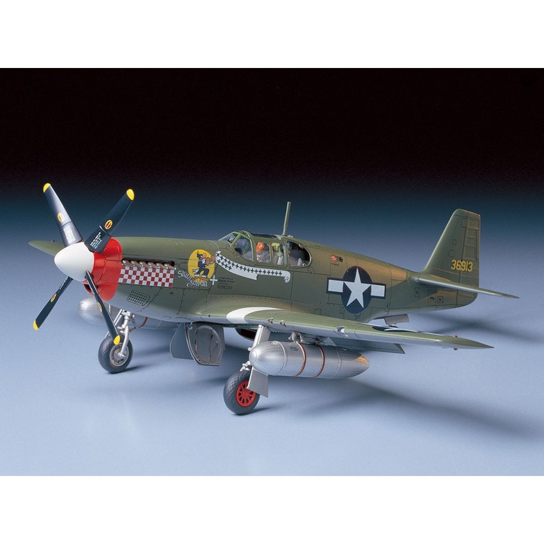 TAMIYA 1/48 North American P-51B Mustang (61042)